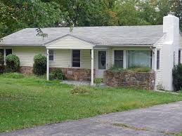Our Favorite Lawn Order Transformations Lawn Order Diynetwork Com Diy House Exterior Landscaping Melbourne Shed Homes