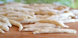 Strozzapreti Ricetta Romagnola Pasta Fresca Fatta A Mano Ricetta Ricette Pasta Fatta In Casa Pasta
