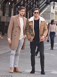 Leonel del castillo, who is his son's agent, says guardiola never wanted aguero because he always wants to be the. Viral Video Manchester City Manager Pep Guardiola Smokes Cigar And Releases Hit Oasis Football News The Bharat Express News