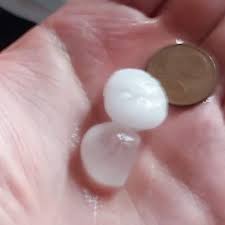 As imagens mostram a intensidade das chuva, que também foi de pedras pequenas, porém suficientes para causar pequenos danos. Queda De Granizo Surpreende Vila Real E Outras Zonas De Tras Os Montes Clima Correio Da Manha