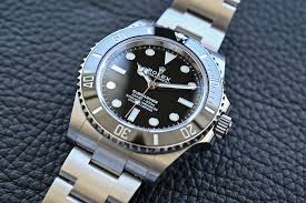 El rolex submariner no date es un clásico entre los relojes de buceo. Rolex Submariner 41mm 124060 No Date Steel 2020 Review 12 Jpg Watchlounge