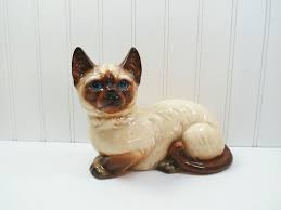 Porcelain Cat Figurine From Hk Harvey Knox Sitting Siamese Cat Ceramic Statue Cat Statue Siamese Cats Siamese
