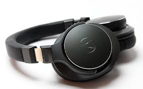 Audio Technica Ath Dsr7bt Wireless Over Ear Headphones Review Audio Technica Ath Dsr7bt Wireless Over Ear Headphones Review Headphones Best In Ear Headphones Over Ear Headphones