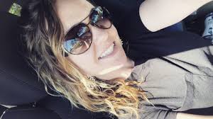 Samantha Dyer's Instagram, Twitter & Facebook