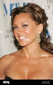 Vanessa Valentine's Instagram, Twitter & Facebook