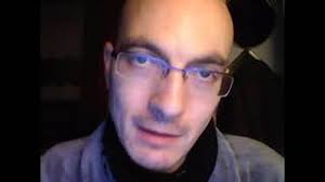 L'inviato vittorio brumotti si è recato nel rione traiano cercando di identificare gli spacciatore più noti nel quartiere. Vittorio Brumotti A Brescia In Via Rizzo Youtube