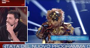 E solo ilenia aveva indovinato. Il Cantante Mascherato Gli Indiziati Del Leone Ospiti Del Programma Il Mistero Prosegue Foto Ultime Notizie Flash
