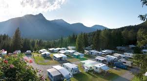 Camping Ehrwald Zugspitze Campingplatz Mit Viel Komfort Camping Locations Zugspitze Travel