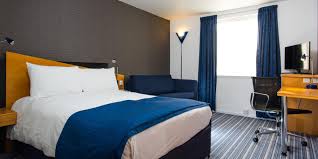 Southampton cruise terminal is minutes away. Nursling Hotel Holiday Inn Express Southampton West