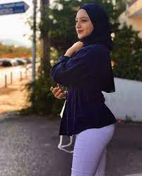 Jilbab cantik terbaru ziyan, terbuat dari bahan jersey high quality dengan model klasik yaitu bagian dalamannya terpisah dan dipermanis dengan bunga renda di bagian depan jilbab. Media Tweets By Hijabista Zeinab Hijabi Blog Twitter Gaya Hijab Wanita Mode Wanita
