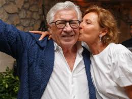 Franco è molto legato alla madre grazia battiato, scomparsa nel 1994. Giuliana Chi E La Moglie Di Peppino Di Capri Come E Morta Puglia24news It