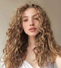 Via Kendraalexandra Tumblr Com Stolen Inspiration New Zealand Fashion Blog Curly Hair Styles Curly Hair Styles Naturally Hair Styles