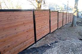 It comes equipped with a pvc double head railing, which will ensure that it is held securely in place. How To Build A Horizontal Slat Fence The Easy Way