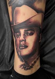 Tatuajes De Ariel Camacho