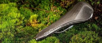Sattel Carbon Mcfk Carbon Par Excellence In 2020 Sattel Satteltasche Satteldecke