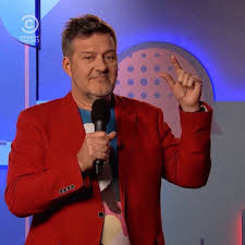 Hadházi lászló, a tőle mármegszokott tudományos alapossággal vizsgálja meg az űrhajózás ritkán feltett, ám annál kényesebb. Comedy Central Magyarorszag Comedy Club Hadhazi Laszlo Tevelaci 1 Resz Facebook