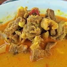 The main ingredients of this dish are usually poultry, goat meat, beef, mutton, various kinds of offal, fish and seafood, as well as vegetables such as cassava leaves, unripe jackfruit and banana stem. 7 Gulai Kambing Ideas Indonesian Food Indonesian Cuisine Food And Drink
