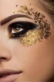 Fasching Make Up Mit Goldenen Partikeln Fasching Schminken Ideen Fasching Schminken Fasching Schminken Augen