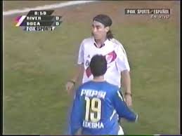 Este jueves por la noche te invitamos a ver la histórica semifinal de vuelta de la #libertadores 2004 en el monumental, cuando river y boca disputaron un superclásico lleno de emociones hasta el último minuto. River Plate Vs Boca Juniors 2004 Copa Libertadores Partido Completo Youtube