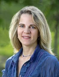 Carolyn Hammack's Instagram, Twitter & Facebook