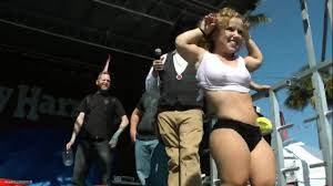 Mature Midget PAWG In A Wet T-Shirt Contest - EPORNER