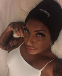 Sandra, 20, riskerade livet