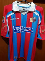 Il calcio catania s.p.a., meglio noto come catania, è una società calcistica italiana con sede nella città di. Catania Home Fussball Trikots 2011 2012 Sponsored By Energia Siciliana