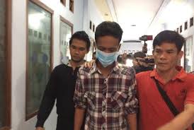 Susi sedang berada di pasar malam. Tersangka Pelempar Rumah Menteri Susi Diduga Sakit Jiwa Republika Online