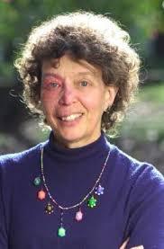 Foreign Language and International Economics