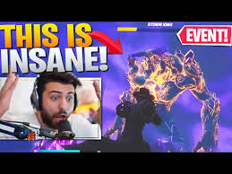 The storm king might have a big size advantage, but it's not too difficult to take it down. I 1v1 D The Storm King Boss Battle Event Fortnitemares Ltm Fortnite Battle Royale Chapter 2