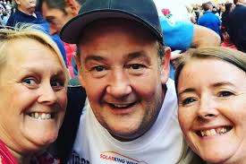 Celebrity selfies: Wakefield folk rub shoulders with celebs including Tom  Cruise and Danny Jones