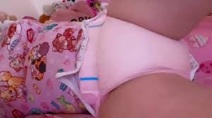 Messy diaper dirty play XXX Porn Video - PervertTube.com