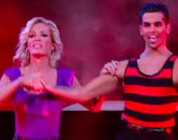 Cela fait trois ans que la chanteuse a participé à l'émission de télévision danse avec les stars. Ophelie Winter De Danse Avec Les Stars Soulagee D Avoir Ete Eliminee France Dimanche