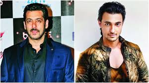 Scoops Salman Khan To Produce Aayush Sharma S Next Too Priyanka Chopra Catches Up With Blake Lively And More Aayush sharma is an indian assistant director turned film actor.