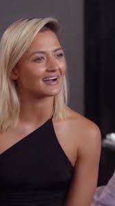 Deanna Likens's Instagram, Twitter & Facebook