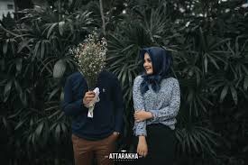 Yang terpenting sang fotografer andal dalam mengambil angle yang tepat sehingga fotomu terlihat berkelas. Pin Oleh Wisse Challista Di The Prewedding Session Pose Perkawinan Fotografi Tunangan Foto Tunangan