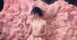 We would like to show you a description here but the site won't allow us. In Full Bloom Kisses Delavin And Her Francis Libiran Debut Gown Random Republika