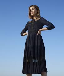 Robe Longue A Pois Orka Polyester Maison 123 En 2020 Robe Longue Robe Longue Dentelle Robes Longues A Pois