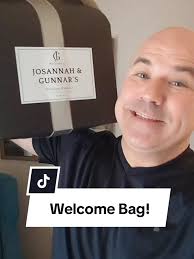 DIY Wedding Seating Chart With Thank You Notes