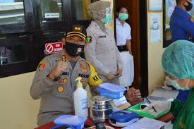 Syarat menjadi perawat secara umum di rumah sakit atau layanan kesehatan seperti harus profesional, tidak buta warna, memiliki str dan syarat lainnya. Kapolres Buleleng Donor Darah Mewarnai Hari Bhayangkara Ke 74