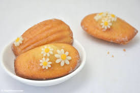 Madeleines A La Rose Madeleines Mit Rosenwasser Rezepte Lecker Rosenwasser