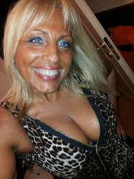 Diana Stefani's Instagram, Twitter & Facebook