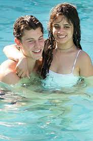 Photogallery of camila cabello updates weekly. Shawn Mendes Er Knutscht Mit Camila Cabello Am Strand Von Miami Gala De