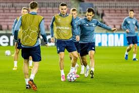 Maybe you would like to learn more about one of these? Barselona Dinamo Kto Sygraet Levogo Zashitnika Luchesku Nazval Sostav