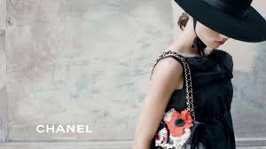 Best 35 Chanel Computer Backgrounds On Hipwallpaper Chanel Wallpaper Tumblr Girly Chanel Wallpapers And Chanel Wallpaper Pixar ha creato dei fantastici sfondi per videochiamate ispirati ai cartoon della tua infanzia: hipwallpaper