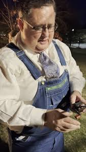 How Gus roasts a marshmallow at the retreat...