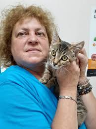 Beloved cat passes away suddenly after adoption