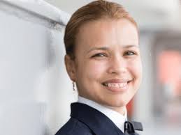 Ship captain decides to reveal her routine as a woman in a maritime  environment