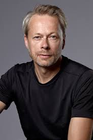 Professor T" A Fish Called Walter (TV Episode 2021)