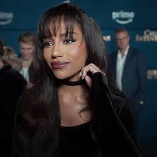 Savannah Lee Smith: Spotlight